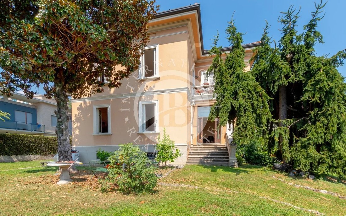 Villa in Erba, Lombardy, Italy 3 - 16063766