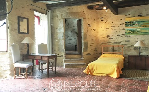 South Vendee 14th And 15th Century Chateau 10 Hectare Parkland