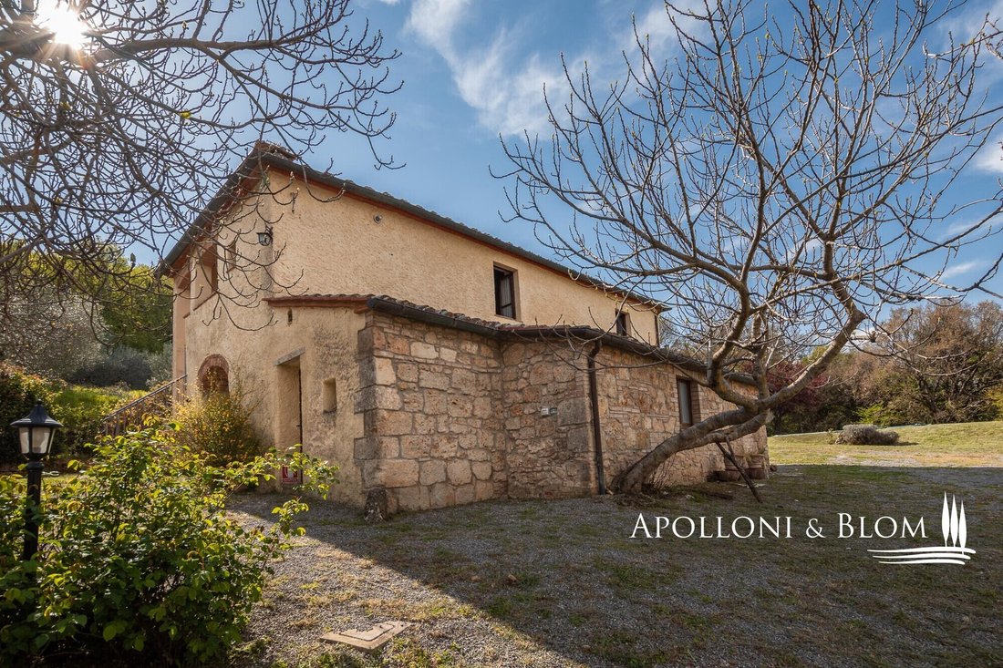 House in Sarteano, Tuscany, Italy 2 - 11760197