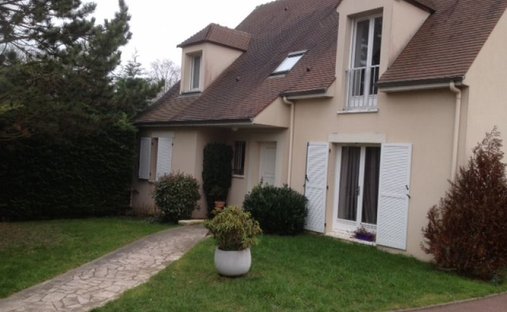 House in Forêt, Saint-Germain-en-Laye, France 1
