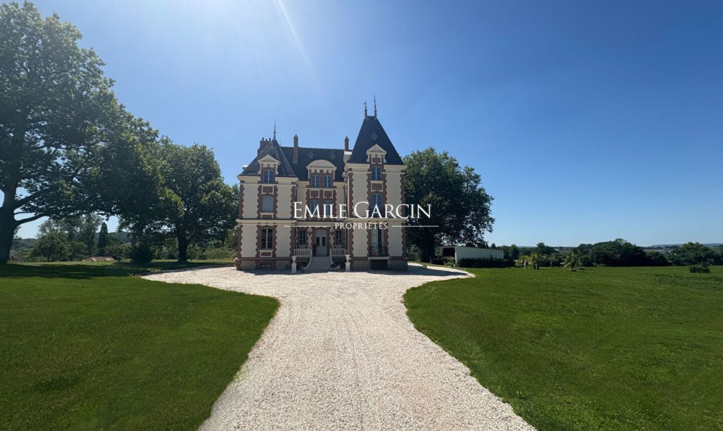 Castle for Sale in Pont-l'Évêque, Normandy, France