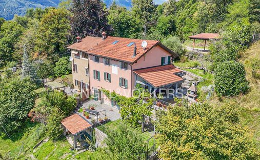 House in Comano, Ticino, Switzerland 1
