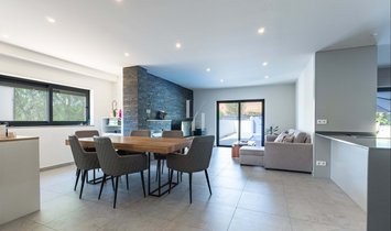 Villa in Olhos de Agua, Algarve, Portugal 2