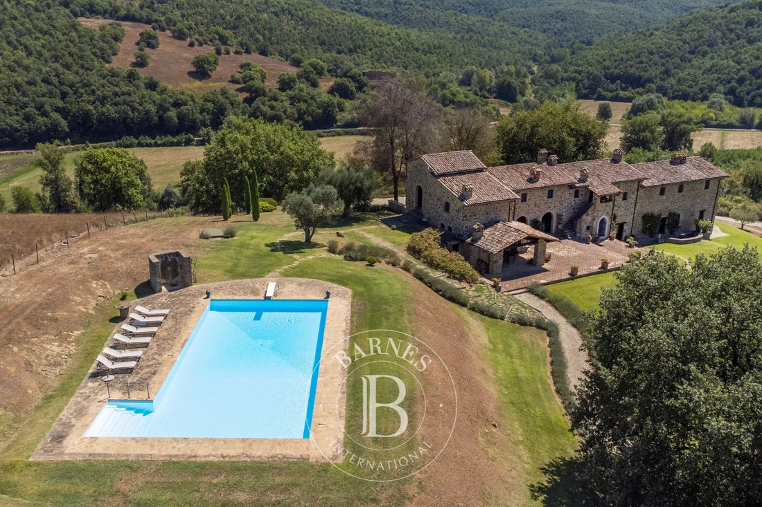 Villa in Lisciano Niccone, Umbria, Italy 1 - 15693059