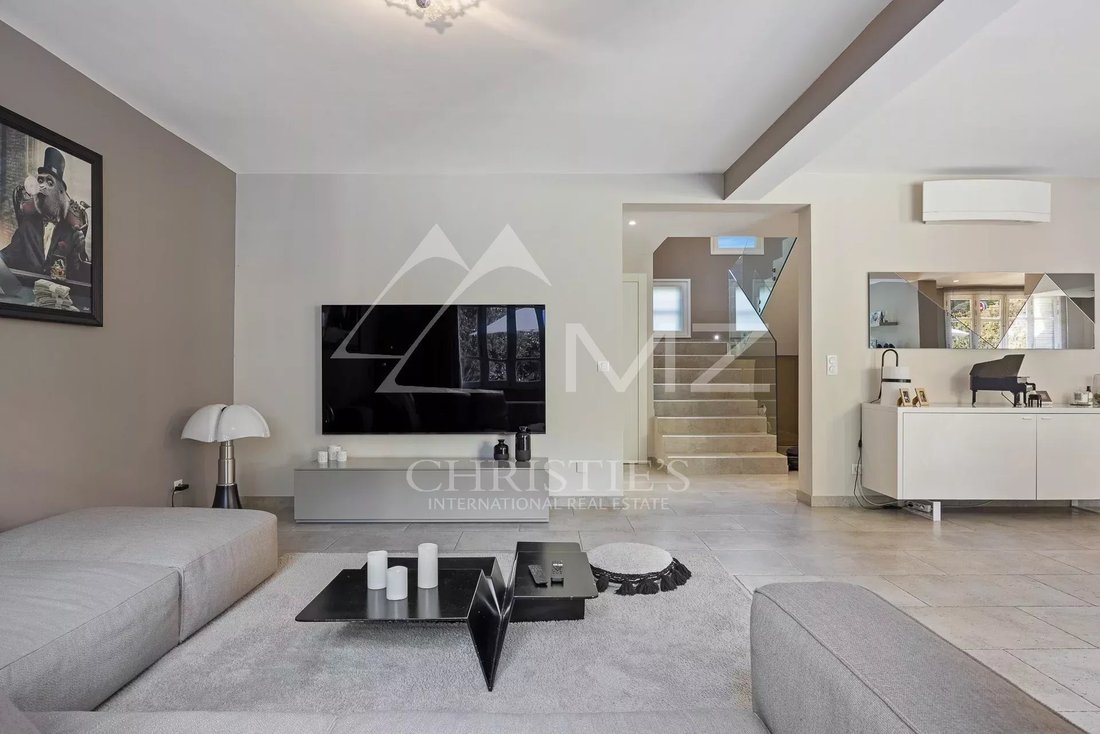 Villa in Antibes, Provence-Alpes-Côte d'Azur, France 3 - 11877367