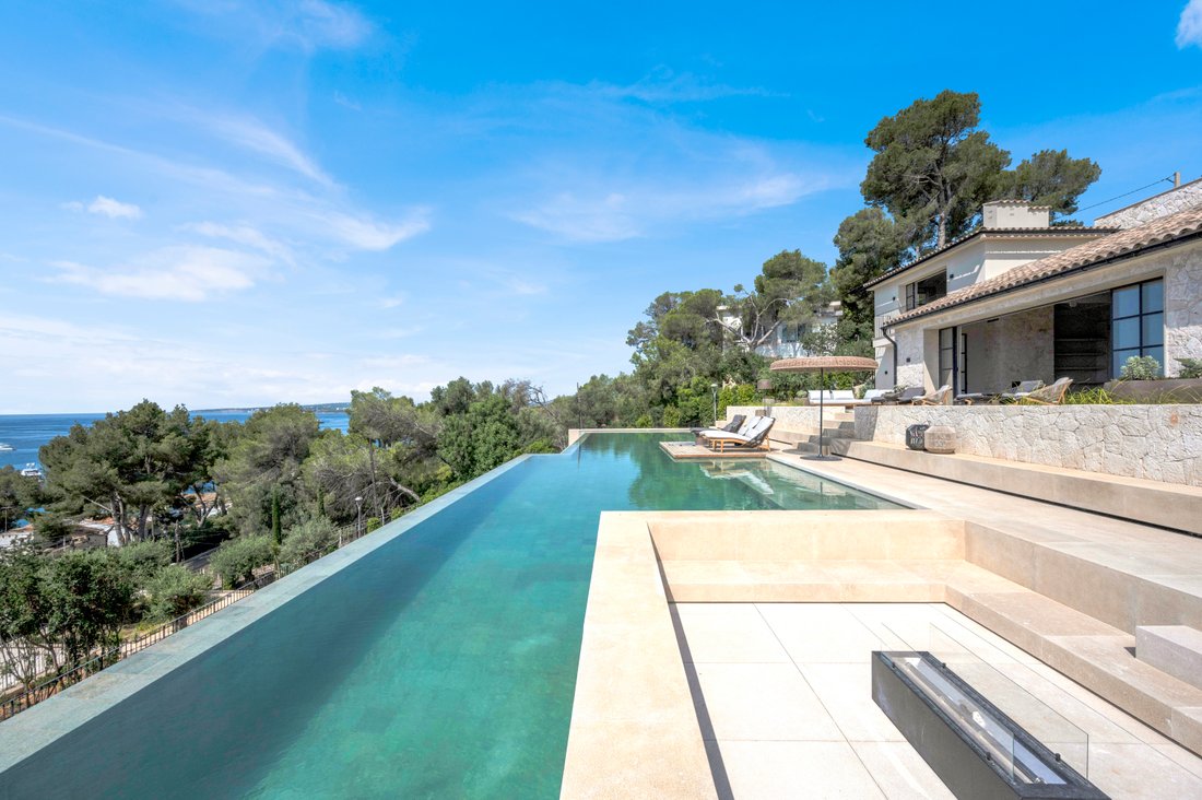 Villa in Portals Nous, Calvia, Balearic Islands 2 - 16069094