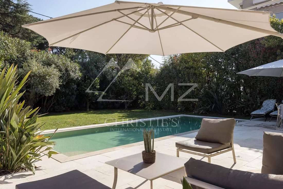 Villa in Antibes, Provence-Alpes-Côte d'Azur, France 2 - 11877367