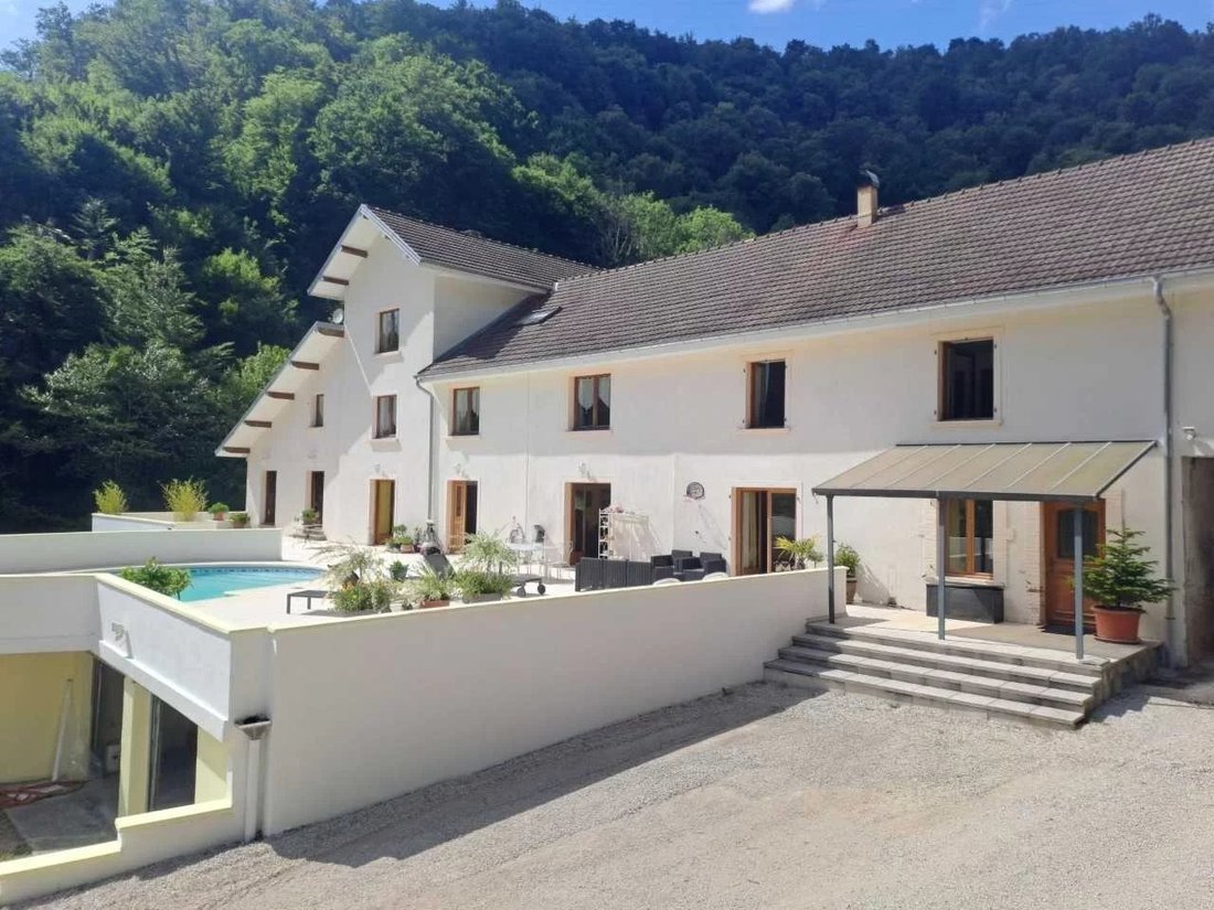 Estate in Baume-les-Dames, Bourgogne – Franche-Comté, France 2 - 16069241