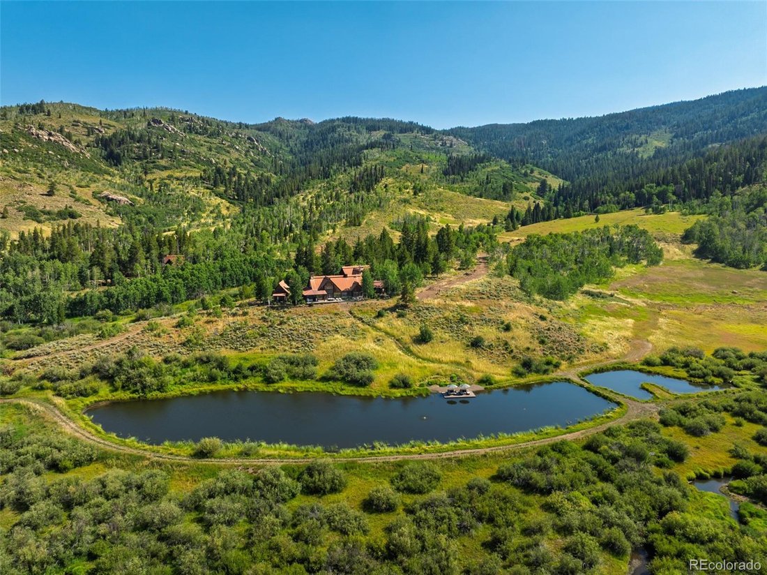 House in Oak Creek, Colorado, United States 2 - 16070879