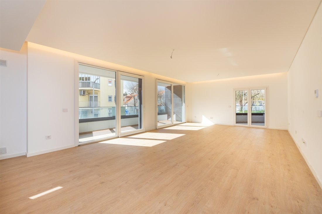 Apartment in Parede, Lisbon, Portugal 1 - 16070456