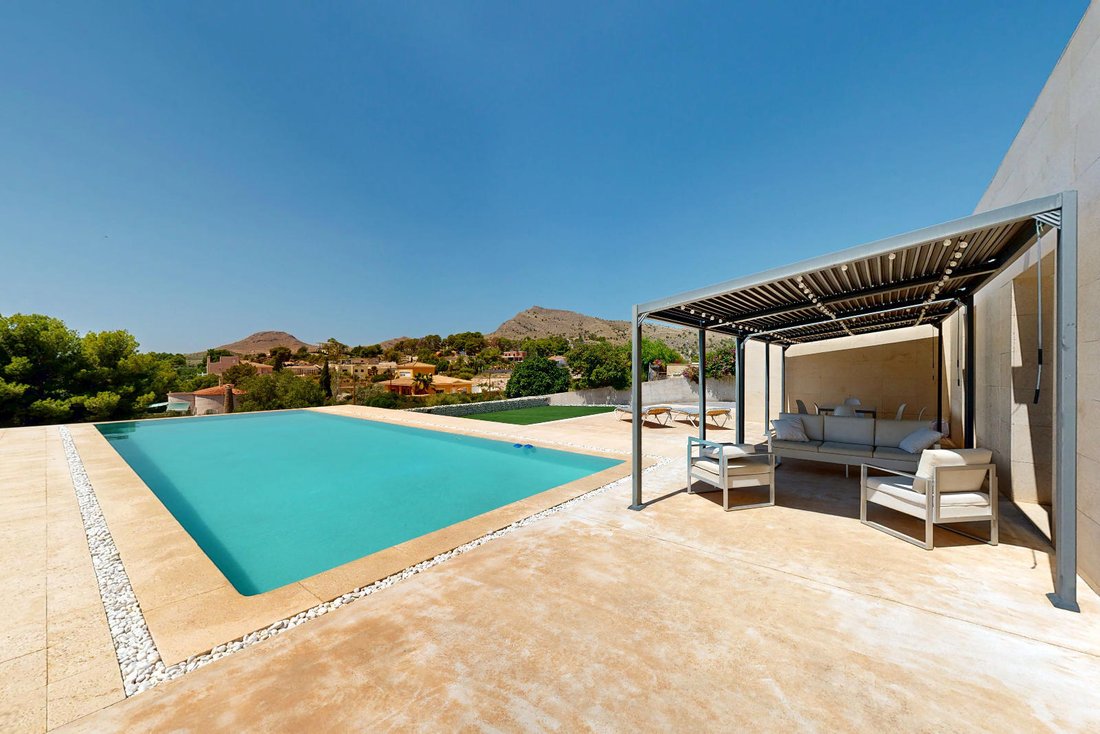Chalet in Alicante, Valencian Community, Spain 3 - 16069122