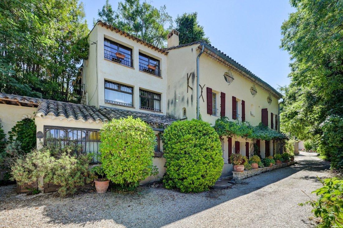 House in Saint-Rémy-de-Provence, Provence-Alpes-Côte d'Azur, France 3 - 16070392