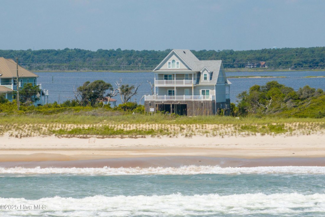 House in North Topsail Beach, North Carolina, United States 2 - 16063343