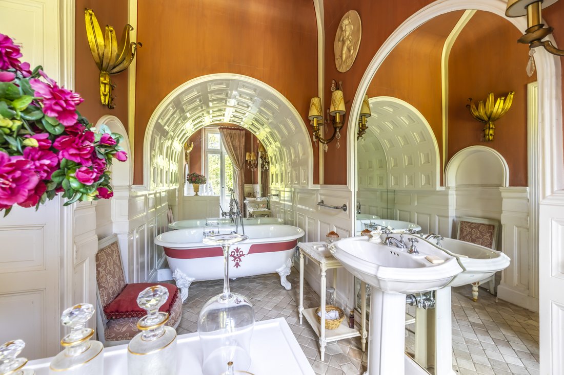 Le Bijou Biarrot: A Belle Époque Dream by the Atlantic’s Edge