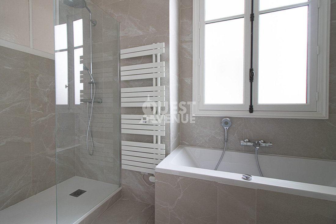 Apartment in Perouses, Paris, Ile-de-France 5 - 16067350