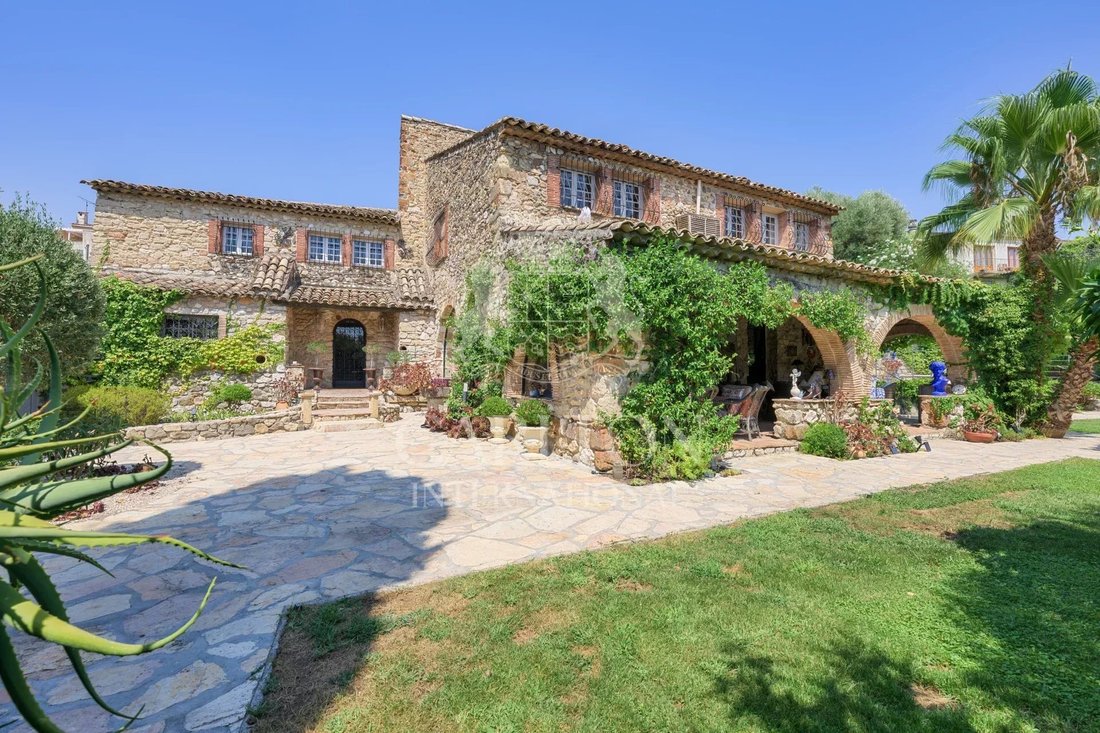 House in Village-Saint Julien-Saint Pierre, Biot, France 1 - 16069142