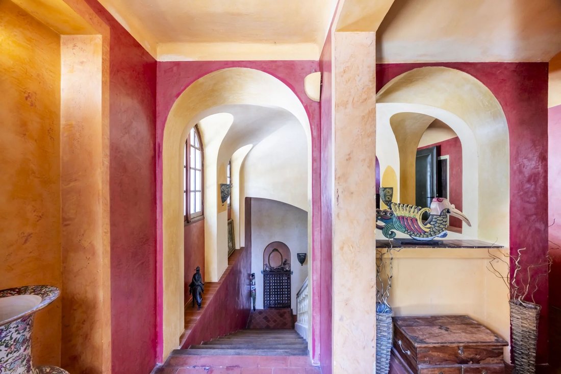 Villa in Grasse, Provence-Alpes-Côte d'Azur, France 5 - 16069287