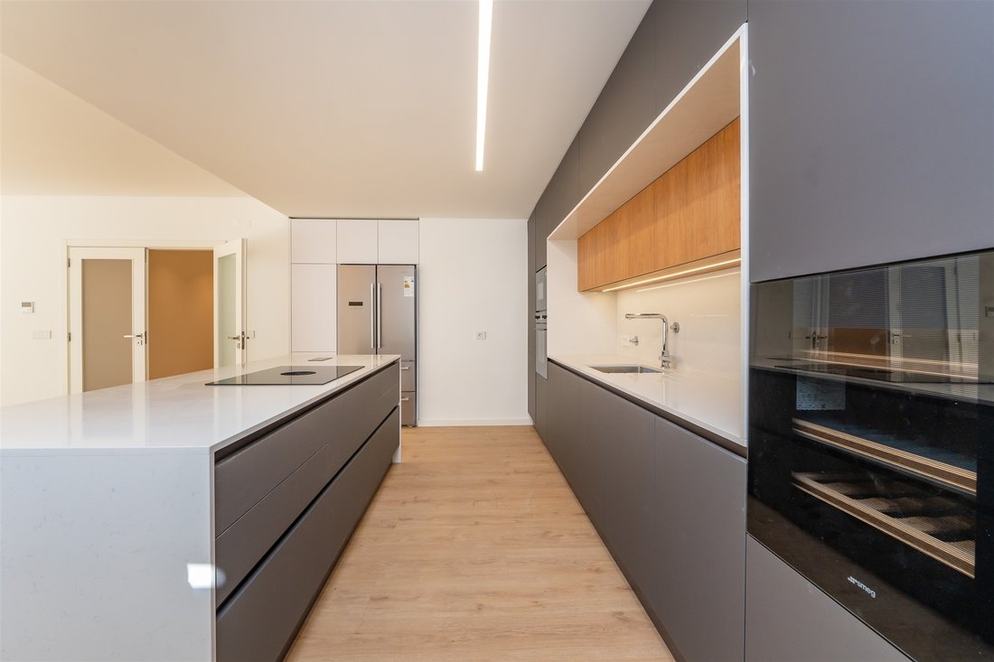 Apartment in Parede, Lisbon, Portugal 5 - 16070456