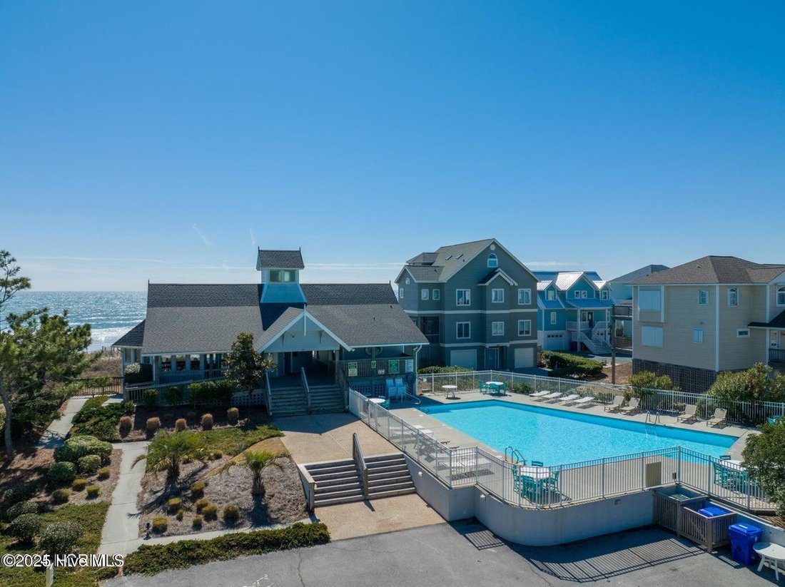 House in North Topsail Beach, North Carolina, United States 5 - 16057696