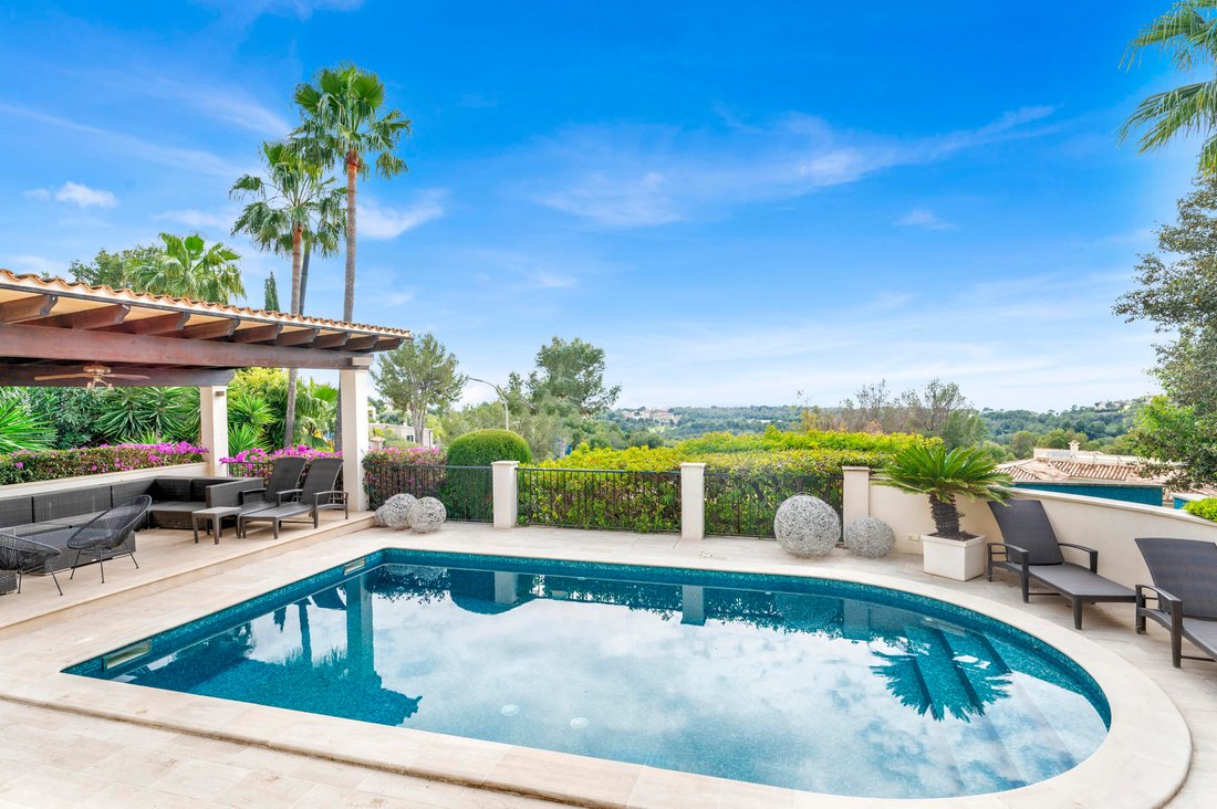 Villa in Portals Nous, Calvia, Balearic Islands 2 - 15827920