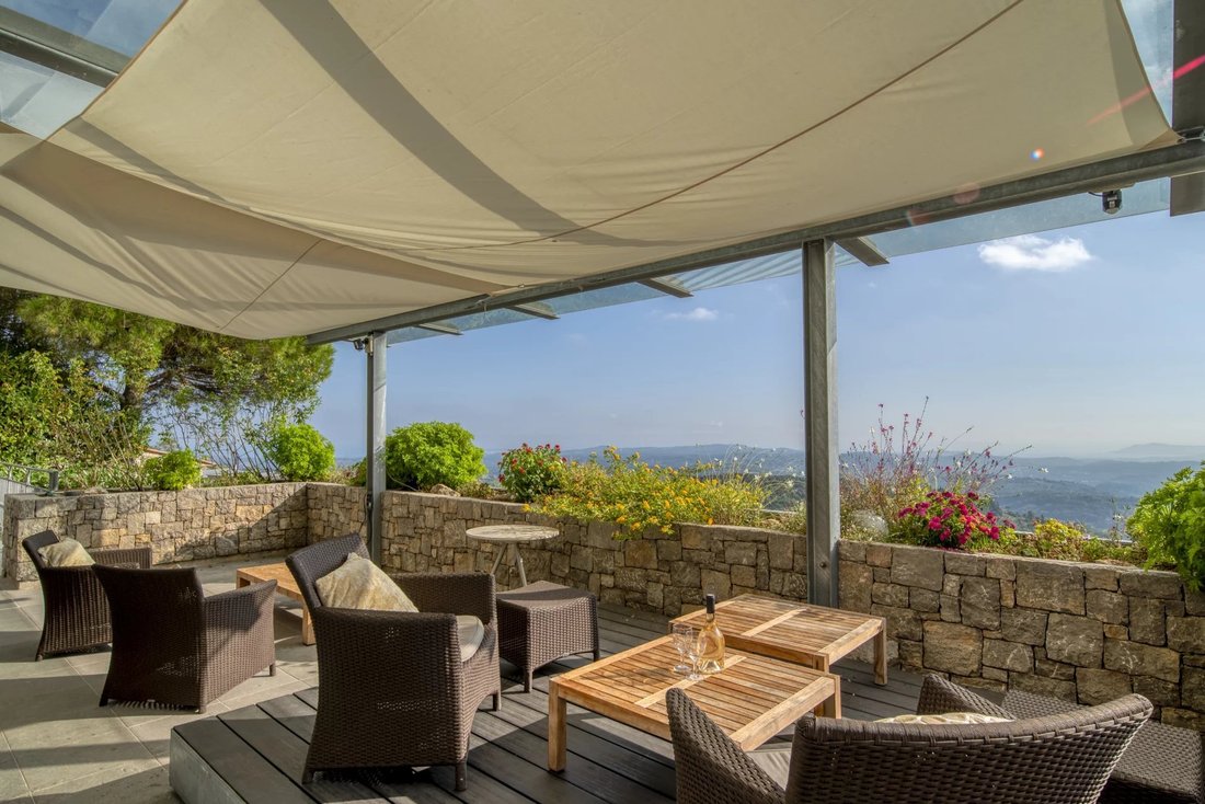 Villa in Châteauneuf-Grasse, Provence-Alpes-Côte d'Azur, France 5 - 13428678