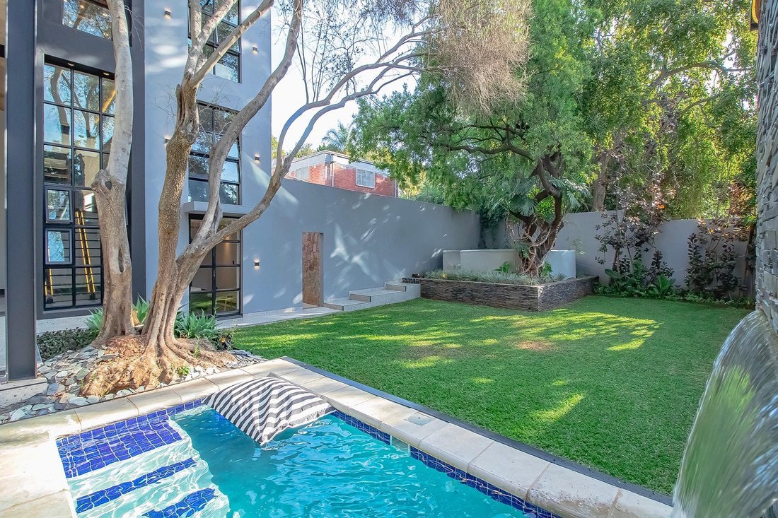 House in Waterkloof, Gauteng, South Africa 5 - 16070731