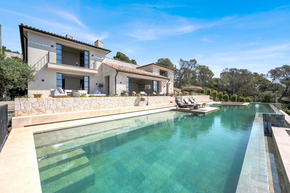 Villa in Portals Nous, Calvia, Balearic Islands 1 - 16069094