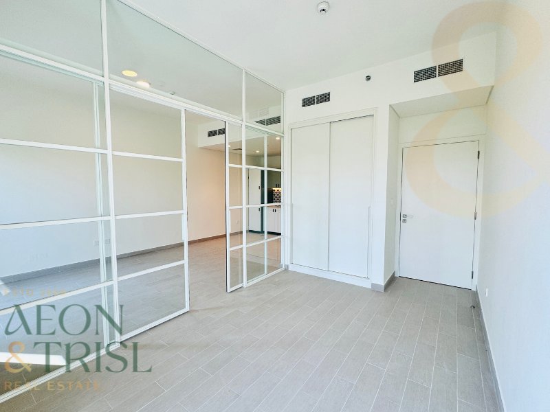Apartment in Naif, Dubai, United Arab Emirates 2 - 16069594