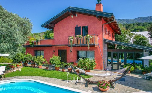 Villa in Barasso, Lombardei, Italien 1