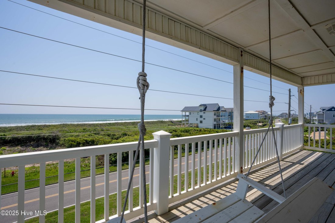 House in North Topsail Beach, North Carolina, United States 5 - 16063343