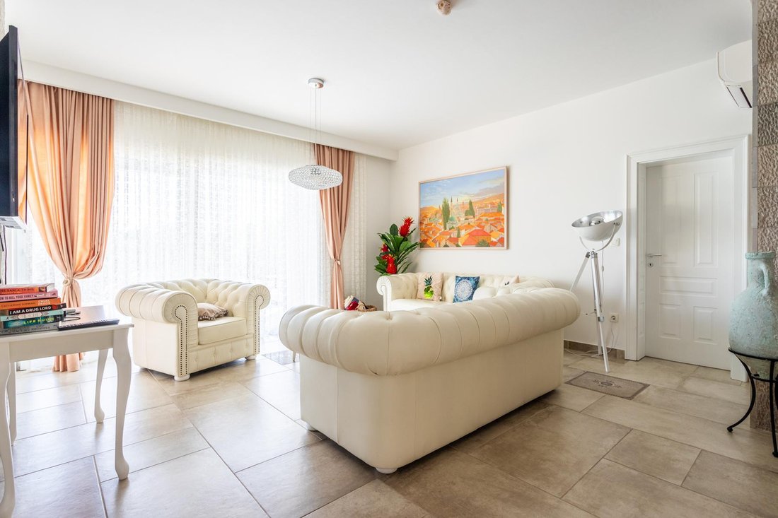 Villa in Mimice, Split-Dalmatia County, Croatia 4 - 16070836