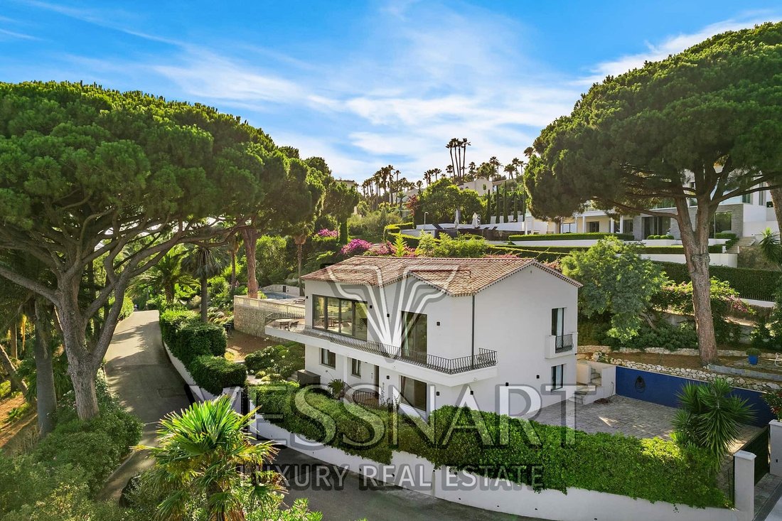 Villa in Cannes, Provence-Alpes-Côte d'Azur, France 1 - 16069189
