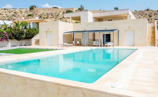 Chalet in Alicante, Valencian Community, Spain 1