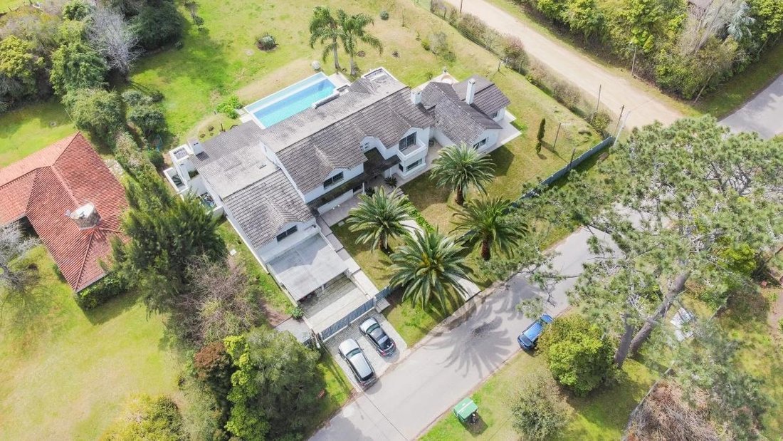 House in Punta del Este, Maldonado Department, Uruguay 1 - 16070186