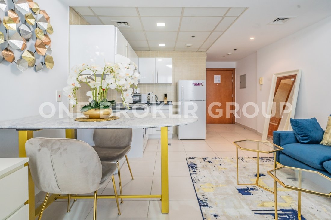 Apartment in Dubai Marina / Marsa Dubai, Dubai, United Arab Emirates 1 - 16069394