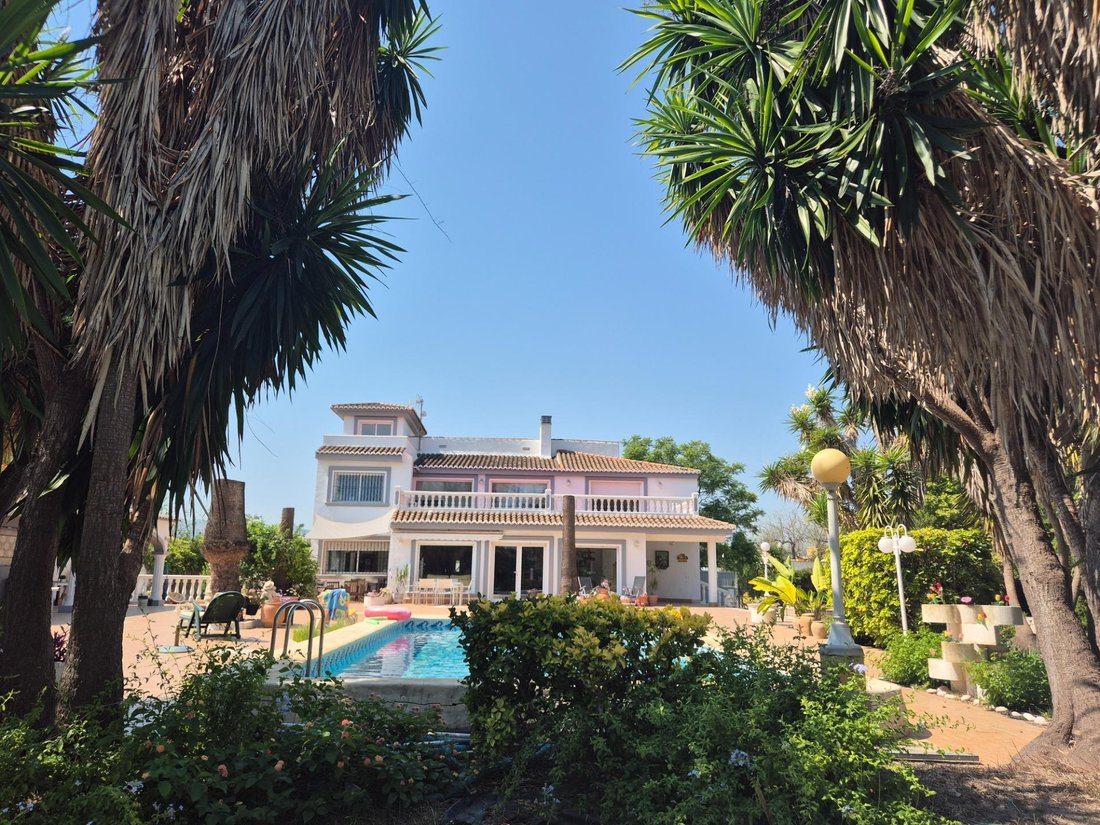 Villa in Oliva, Valencian Community, Spain 1 - 16070443