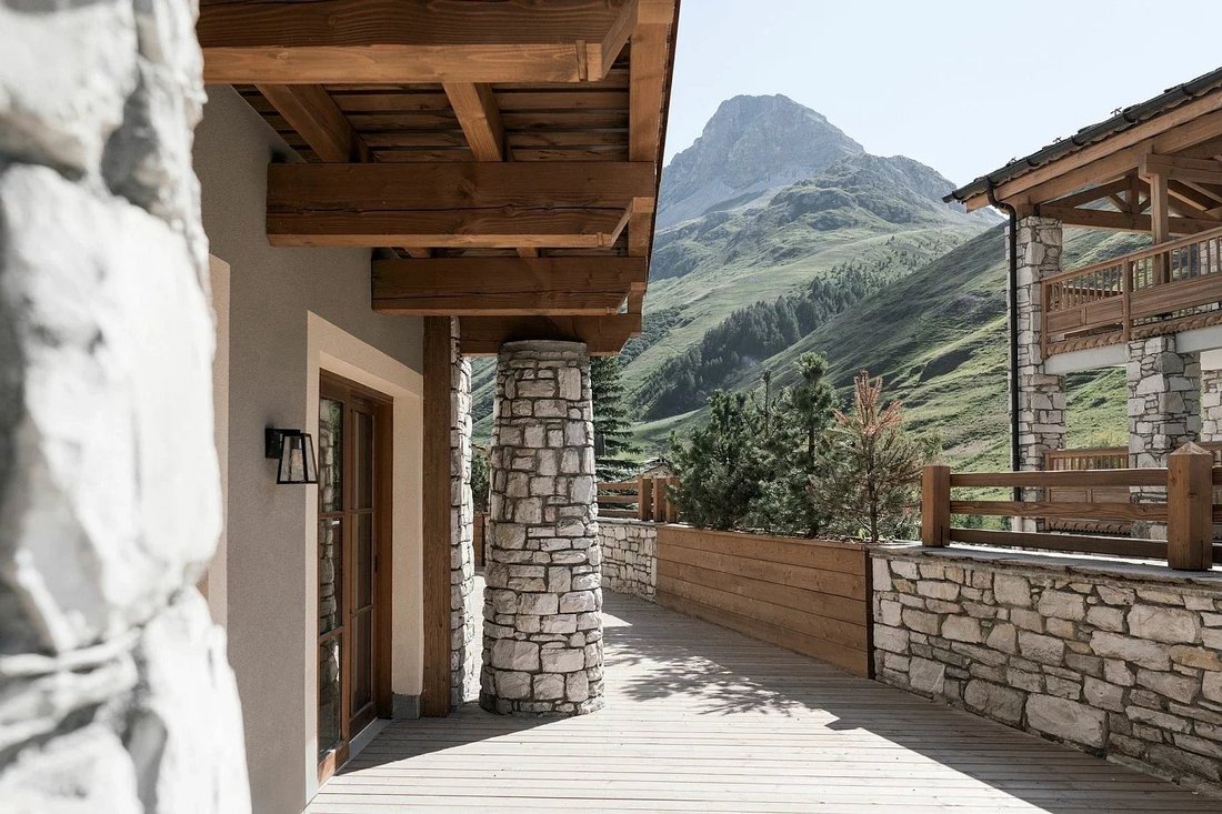 Chalet in Val-d'Isere, Auvergne-Rhône-Alpes, France 2 - 16069298