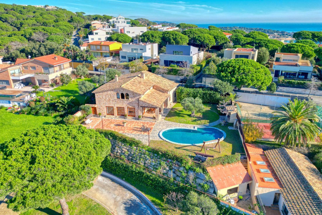 Finca in Sant Feliu de Guixols, Catalonia, Spain 3 - 14974011