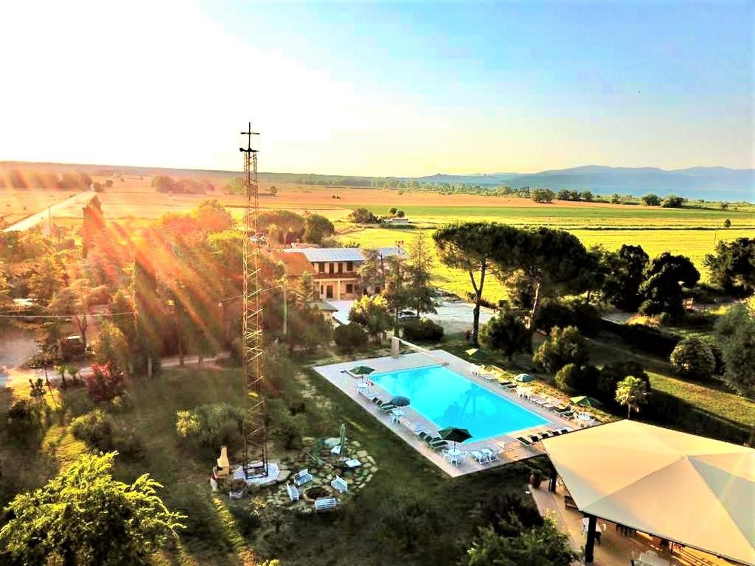 Villa in Castiglione del Lago, Umbria, Italy 4 - 16069307