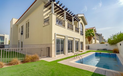 Villa in MBR City / Mohammed Bin Rashid City, Dubai, United Arab Emirates 1