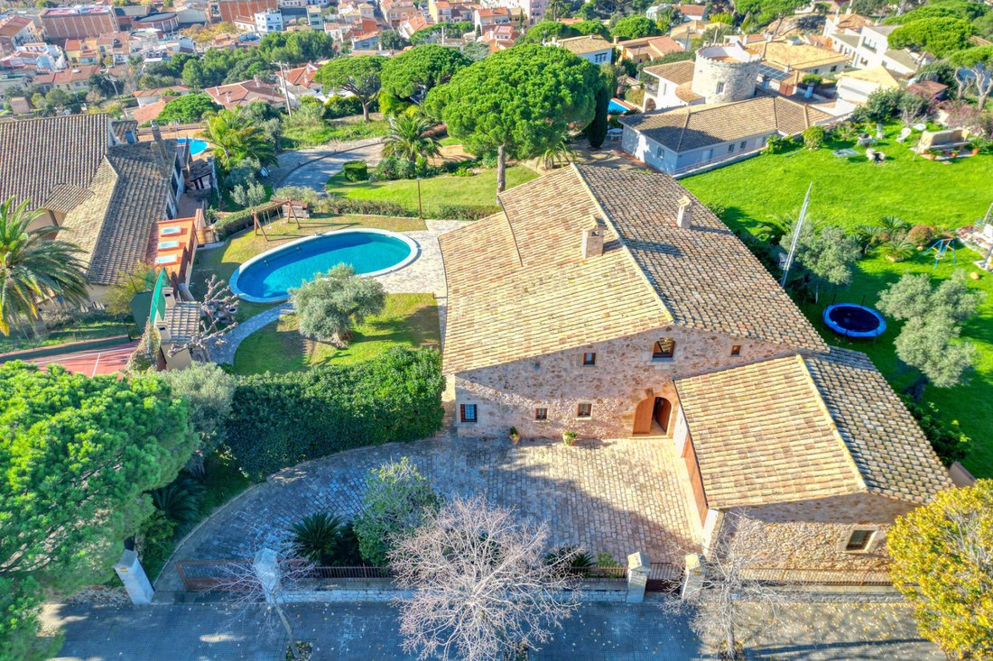 Finca in Sant Feliu de Guixols, Catalonia, Spain 1 - 14974011