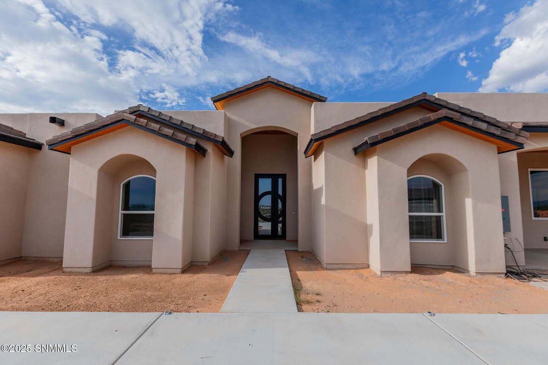 House in Las Cruces, New Mexico, United States 2 - 16070193