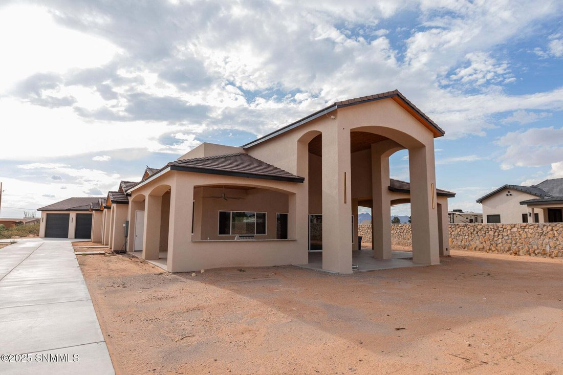 House in Las Cruces, New Mexico, United States 1 - 16070193