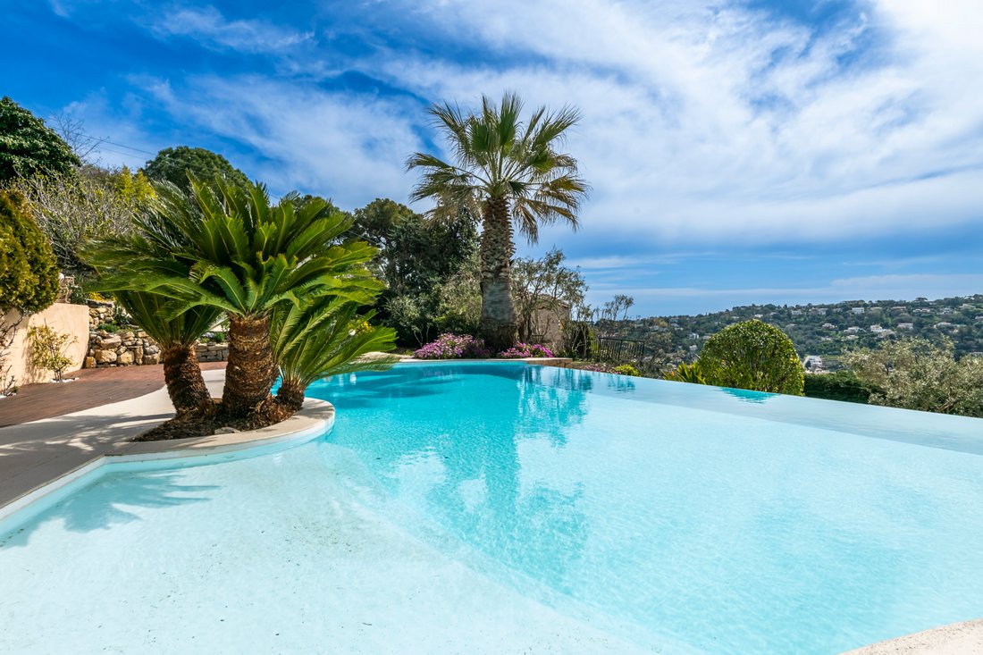 Villa en Vallauris, Provenza-Alpes-Costa Azul, Francia 5 - 16069070