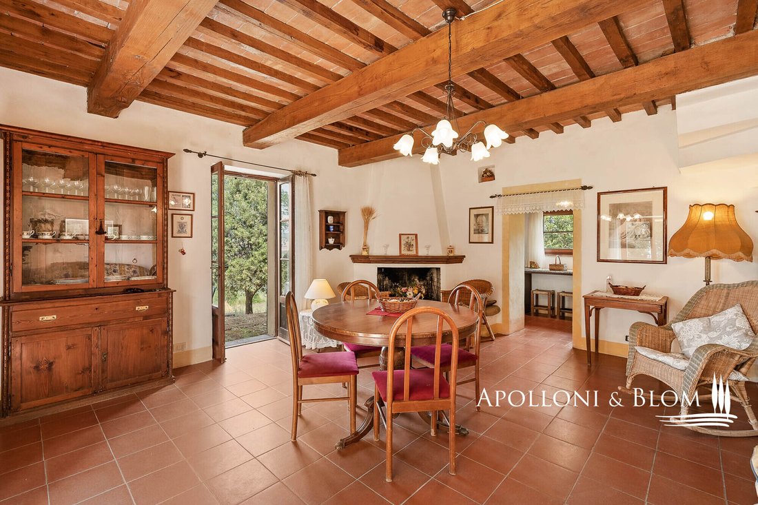 Villa in San Casciano dei Bagni, Tuscany, Italy 3 - 16069417