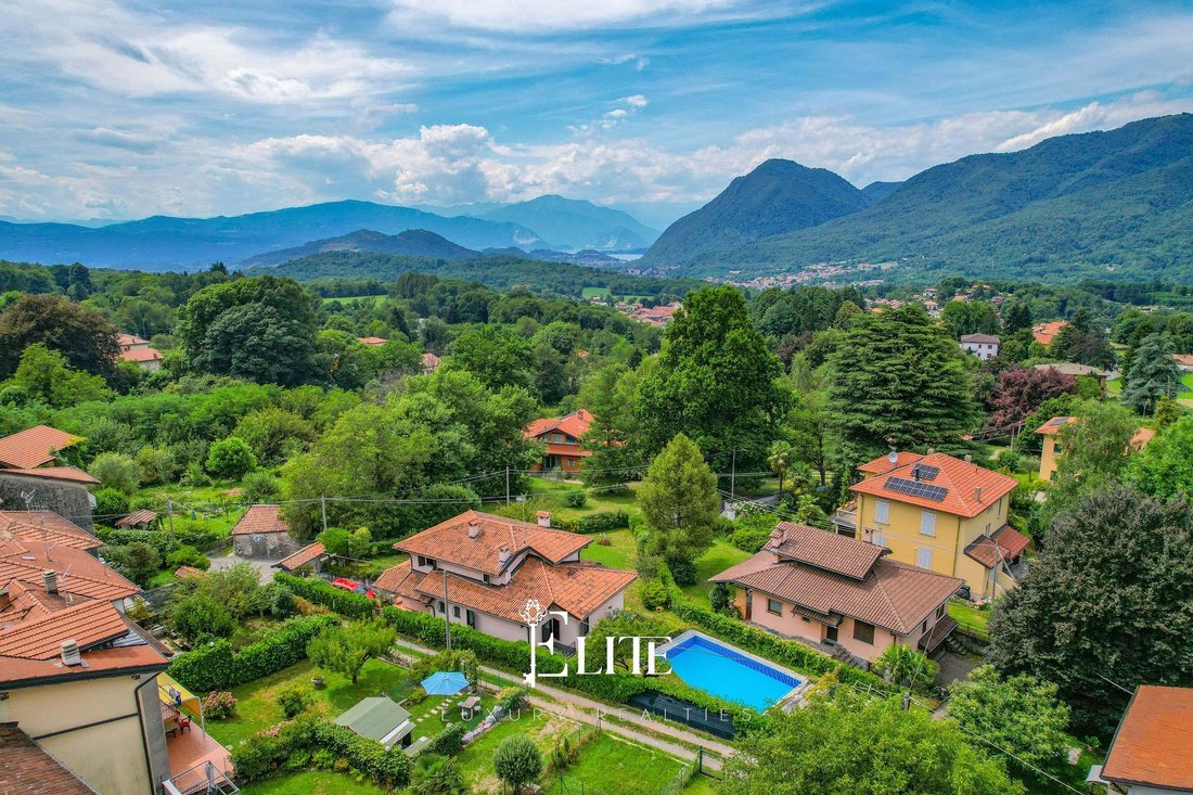 Villa in Orino, Lombardy, Italy 2 - 16071701
