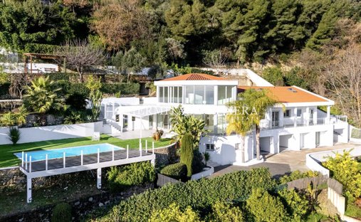 Villa in Village-Cros de Caste-Coupiere-Mont Gros, Roquebrune-Cap-Martin, France 1