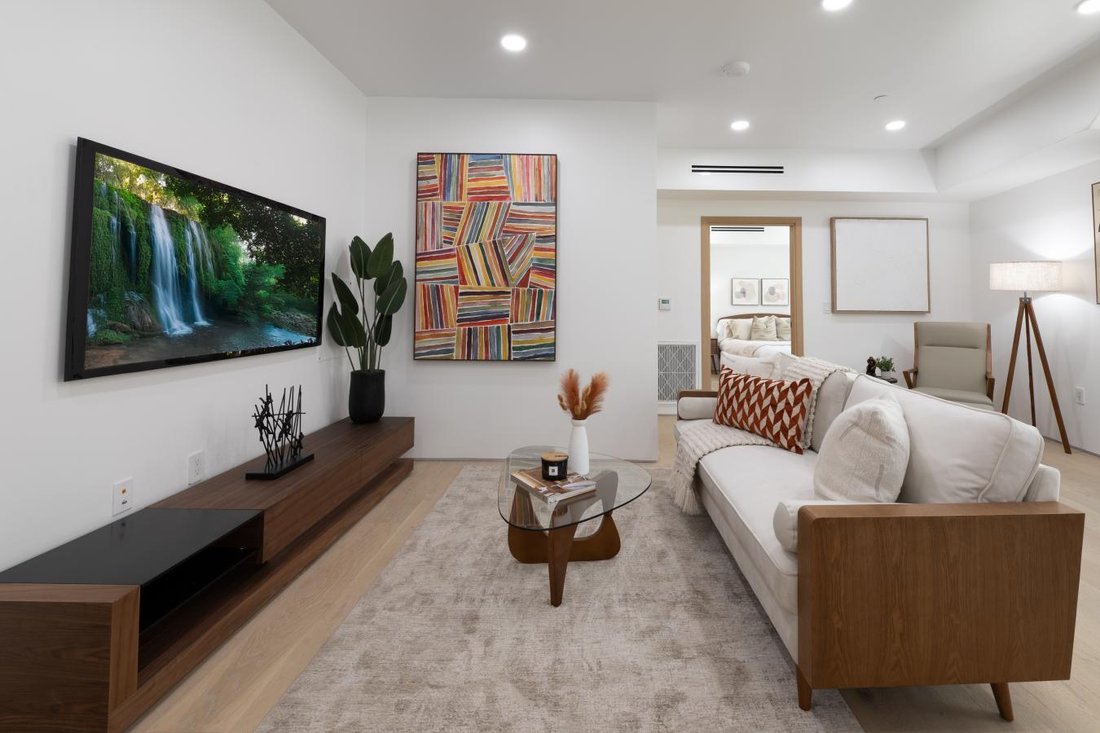 House in Los Angeles, California, United States 4 - 16072029