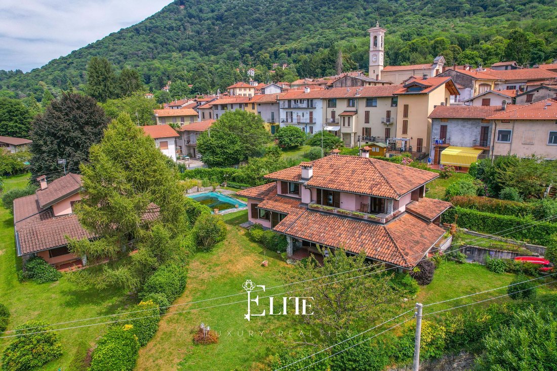 Villa in Orino, Lombardy, Italy 3 - 16071701
