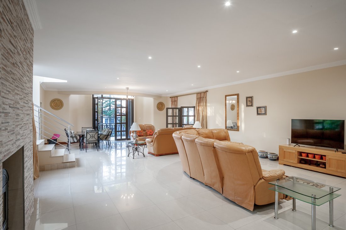 House in Sandton, Gauteng, South Africa 2 - 16073351